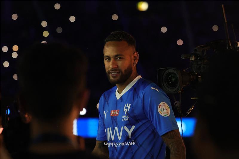 تقرير صحفي انجليزي يكشف مدة غياب البرازيلي نيمار عن الهلال السعودي