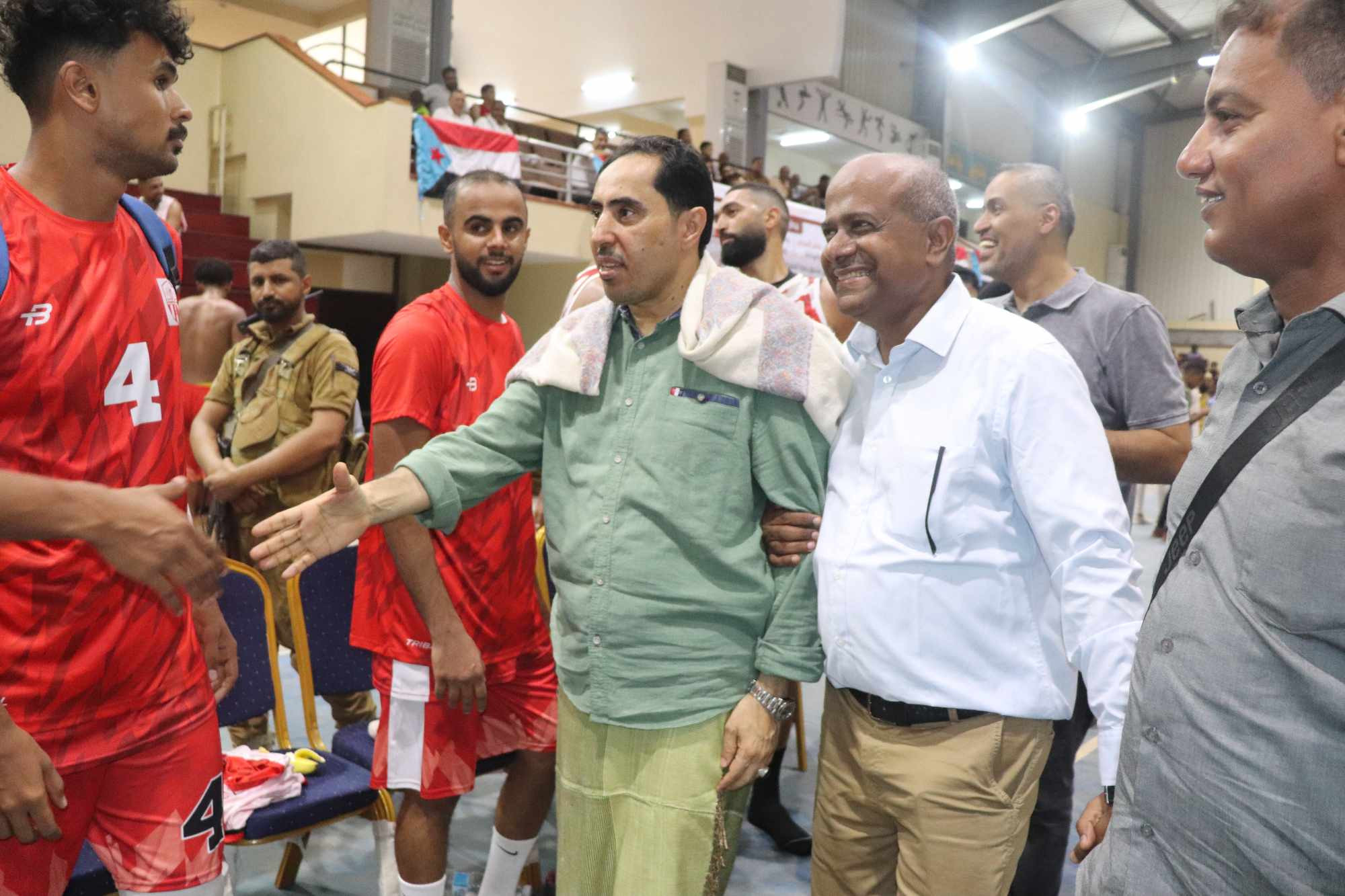 وزير الشباب والرياضة يحضر افتتاح مباريات المربع الذهبي للدوري التصنيفي لكرة السلة في عدن