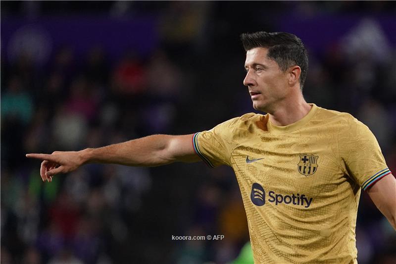 مهاجم برشلونة ليفاندوفسكي يعلق على ارتباطه بالرحيل للدوري السعودي