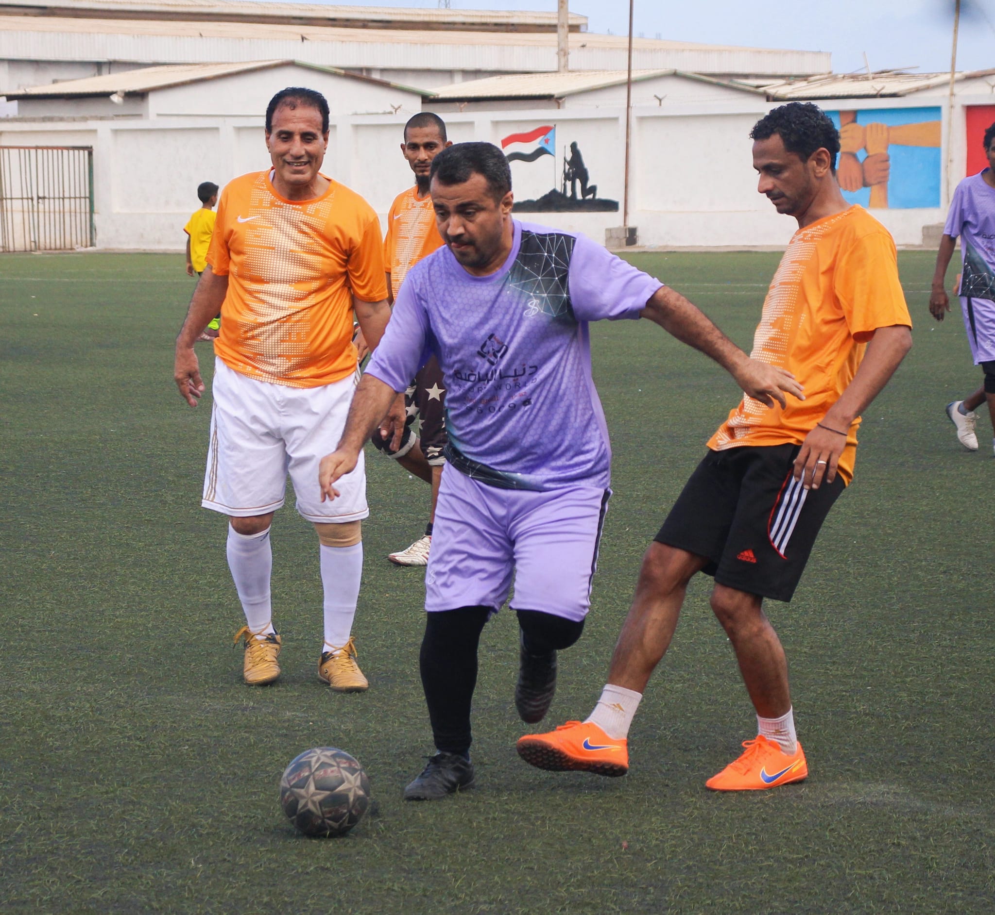 السراري يدك الطرق والعيسائي يحسم تأهله للدور الثاني في بطولة كأس عدن للشركات والمؤسسات