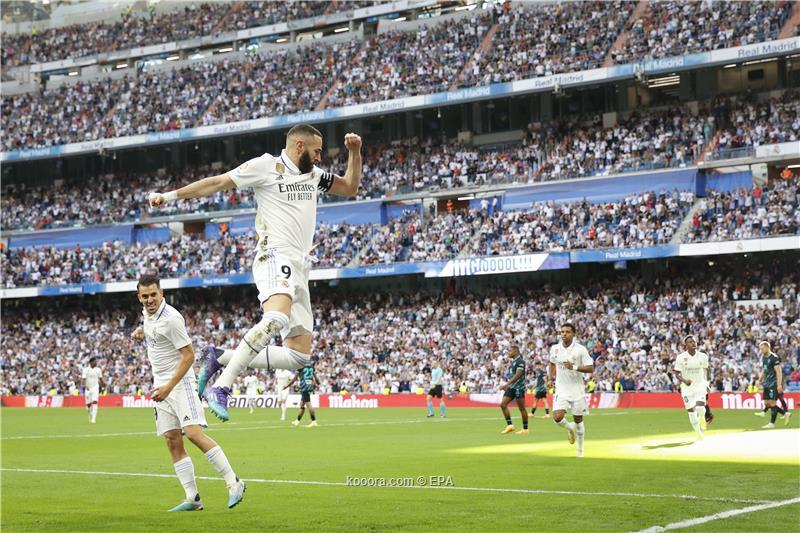 هاتريك بنزيما يقود ريال مدريد لسحق ألميريا برباعية