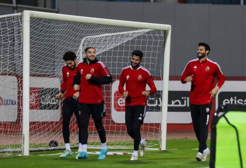 نادي زد المصري يحصل على توقيع حارس الأهلي علي لطفي