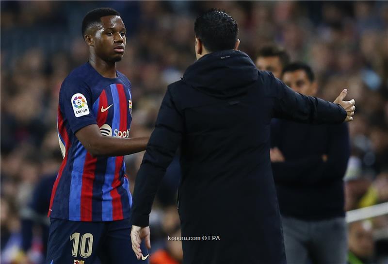 برشلونة يفتح الباب لرحيل فاتي.. ويغلقه في وجه هذا الثلاثي