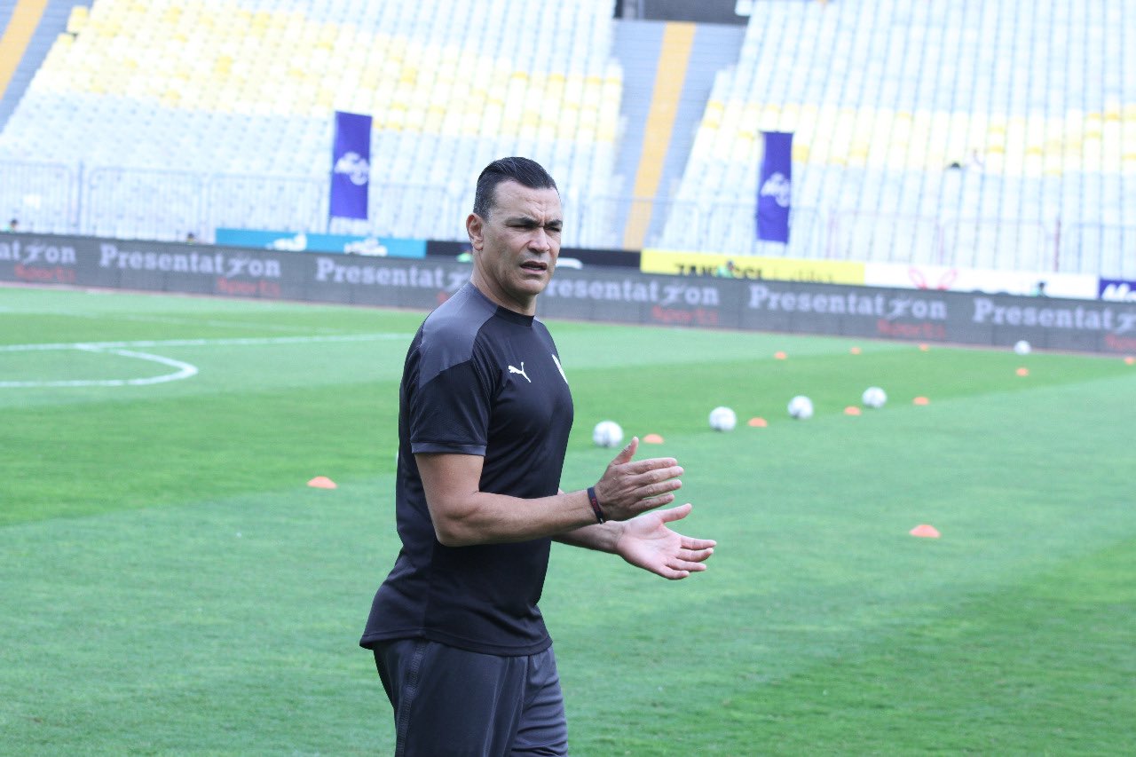 المصري عصام الحضري يهاجم ميدو.. ويكذب اتهامات هروبه
