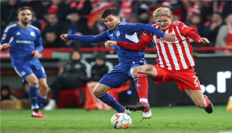 لاعب شالكه يصدم ألمانيا ويختار منتخبا آخر