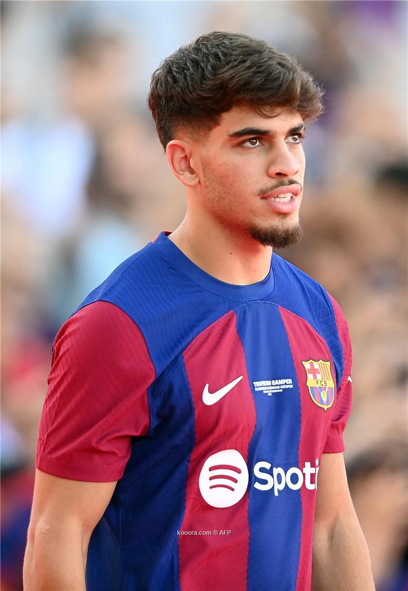المغربي الزلزولي يحسم مصيره ويقرر البقاء مع برشلونة