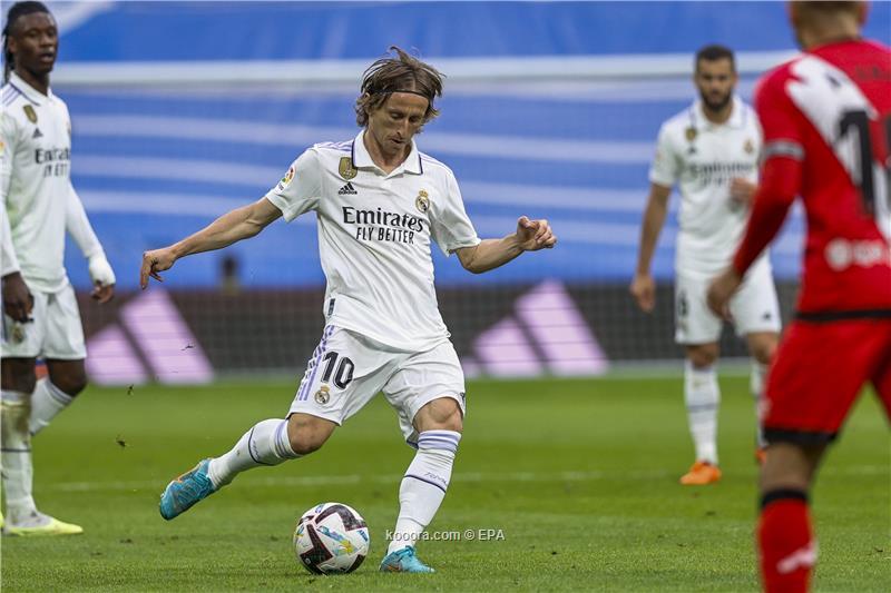 الكشف عن تفاصيل العرض السعودي الجديد للكرواتي مودريتش