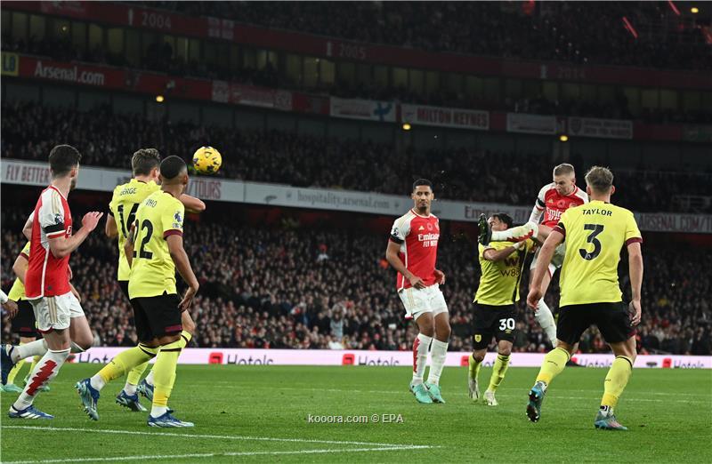 آرسنال الانجليزي يعمق جراح بيرنلي بالفوز بثلاثية