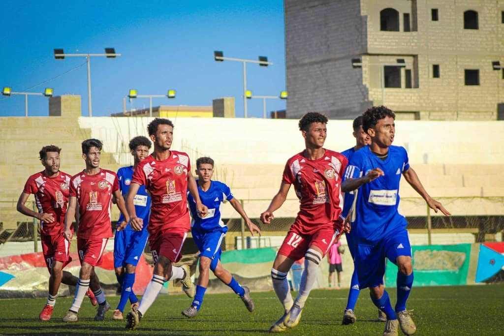 المنصورة يواصل التألق ويتخطى النصر بثلاثية في دوري عدن الممتاز