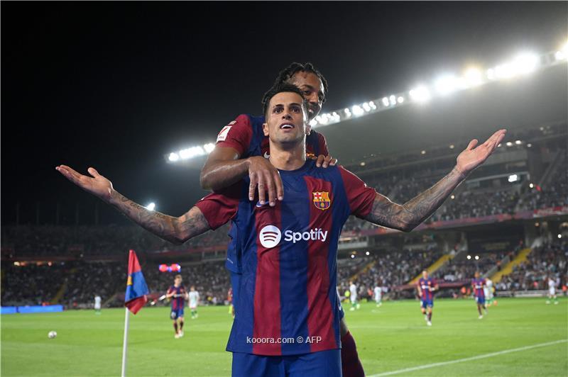 برشلونة يسحق بيتيس بخماسية .. ويعتلي صدارة الليجا