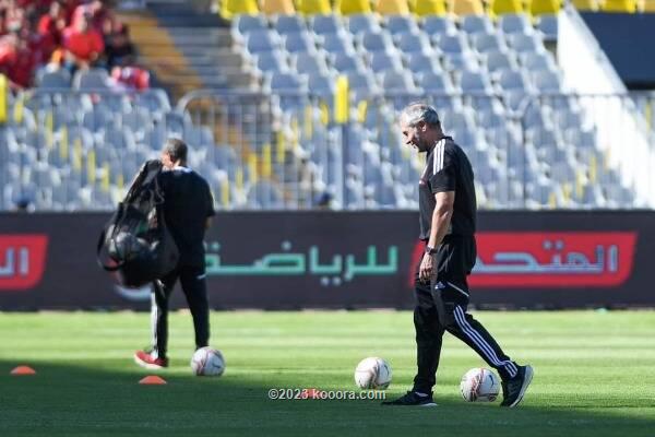 المدرب السويسري كولر يطالب إدارة الأهلي المصري بسرعة حسم ملف المعسكر الخارجي