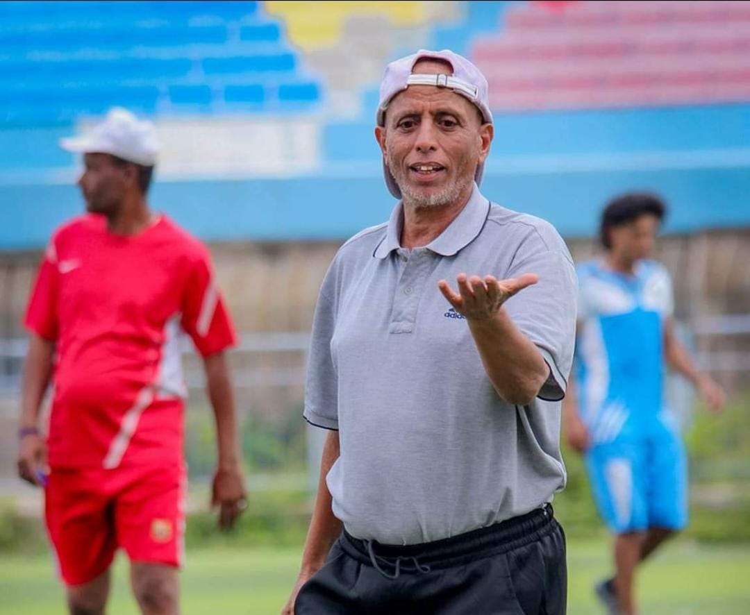 الكابتن نبيل مكرم لشووت : إتحاد العيسي فاشل في كل شيء والكرة اليمنية تحتاج لتغيير جذري بدون مغالطات