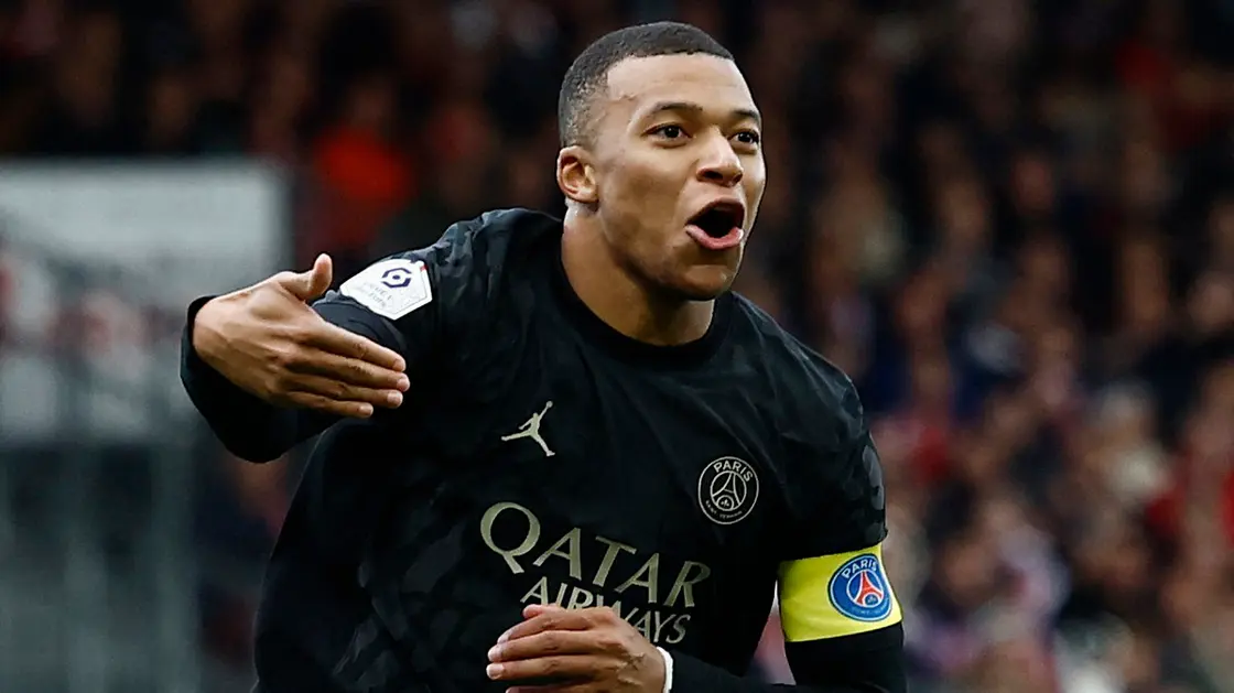 ريال مدريد ينفي دخوله بمفاوضات مع مبابي مهاجم باريس سان جرمان