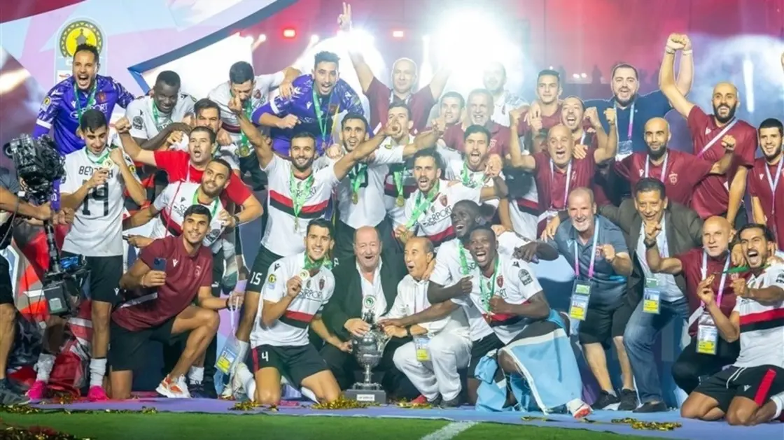 “الكاف” يرفع جوائز السوبر الإفريقي إلى 500 ألف دولار