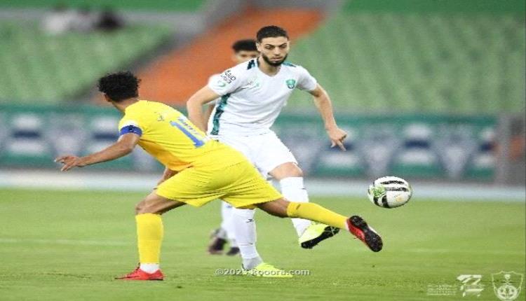 أهلي جدة ينجو من كمين العين في لقاء البطاقات الحمراء