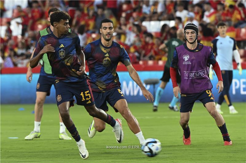 كيف تسبب لامين يامال بأزمة بين برشلونة ومانشستر سيتي
