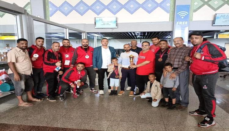 التلال يستقبل لاعبيه الأبطال المشاركين في بعثة المنتخب لرفع الأثقال في غرب آسيا