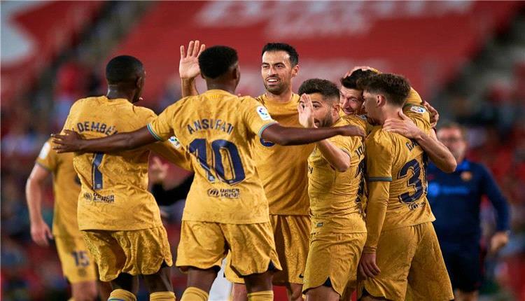ليفاندوفسكي وبرشلونة..تعويض الإخفاق وتأمين اللقب