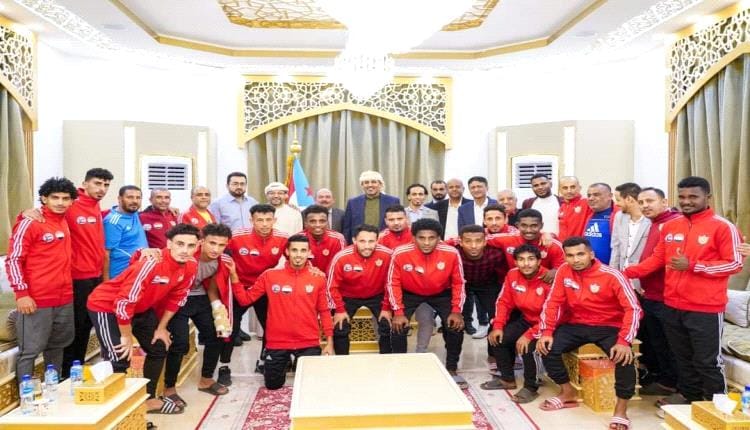 مصدر اداري في فحمان يكشف ما تسلمه اللاعبين المتمردين