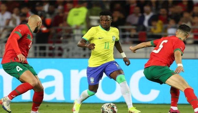 منتخب البرازيل يرتدي الزي الاسود بالكامل تضامنا مع فينيسيوس وضد العنصرية