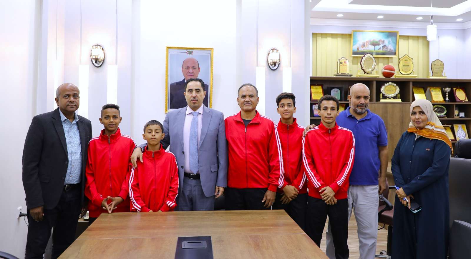 وزيرالرياضة اليمني يحث منتخب التنس على تحقيق القاب جديدة