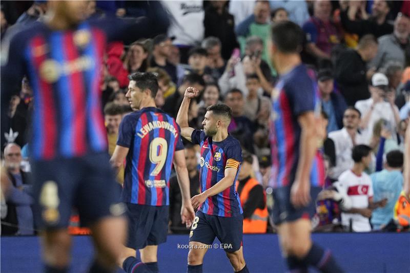 برشلونة يقهر أوساسونا بهدف البا ويقترب من  لقب الليجا