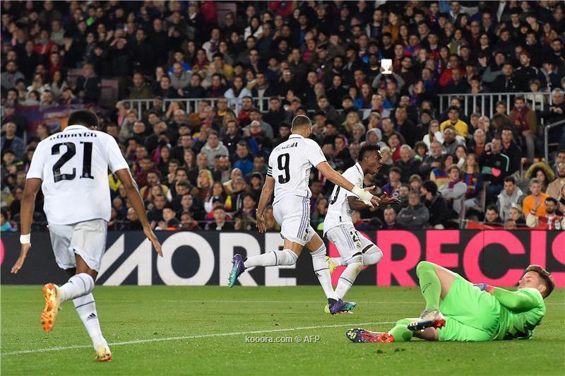 ريال مدريد يسحق برشلونة برباعية قاسية