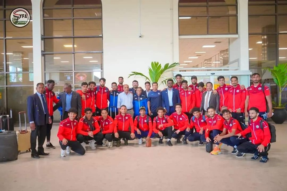 بعثة المنتخب اليمني الأول تغادر إلى أبها السعودية “برا ” استعداداً لمواجهة البحرين