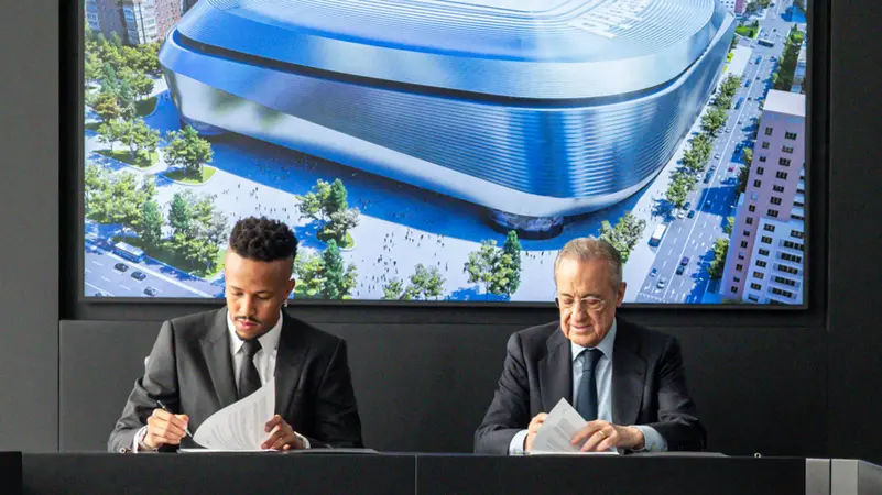 ريال مدريد يمدد عقد المدافع البرازيلي ميليتاو