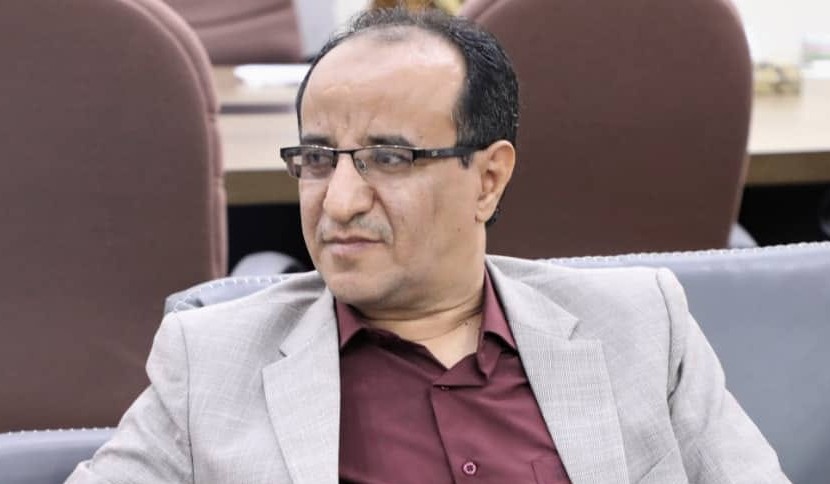 مدير مكتب الشباب والرياضة : لجنة المناقصات أعتمدت الاعمال الاضافية لملعب الشهداء بتعز وتعشيب ملعب الشروق ونثمن إهتمام الوزير البكري