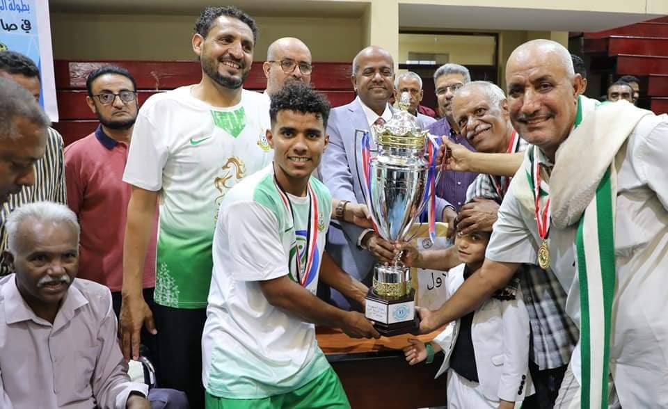 شباب القطن يتوج بطلا للجمهورية لكرة اليد والصقر وصيفاً