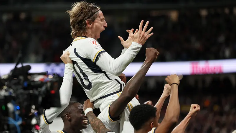 لوكا مودريتش ينقذ ريال مدريد من فخ إشبيلية