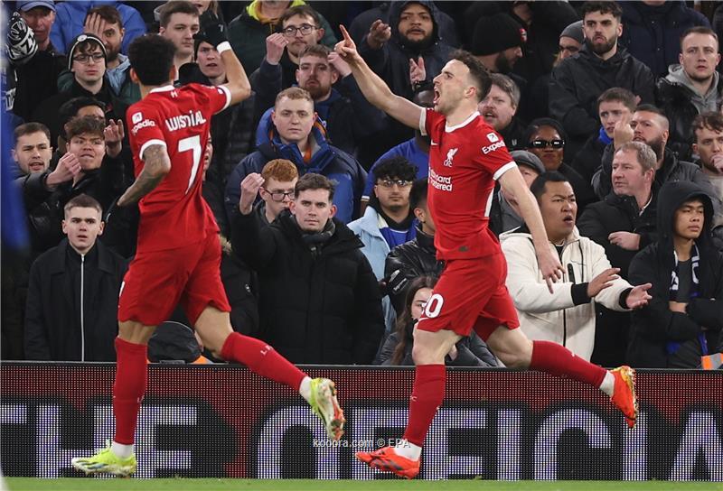 ليفربول يمطر شباك تشيلسي برباعية في الدوري الانجليزي