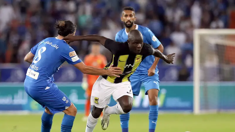 غدا ..قمة ملتهبة بين الهلال واتحاد جدة في الدوري السعودي
