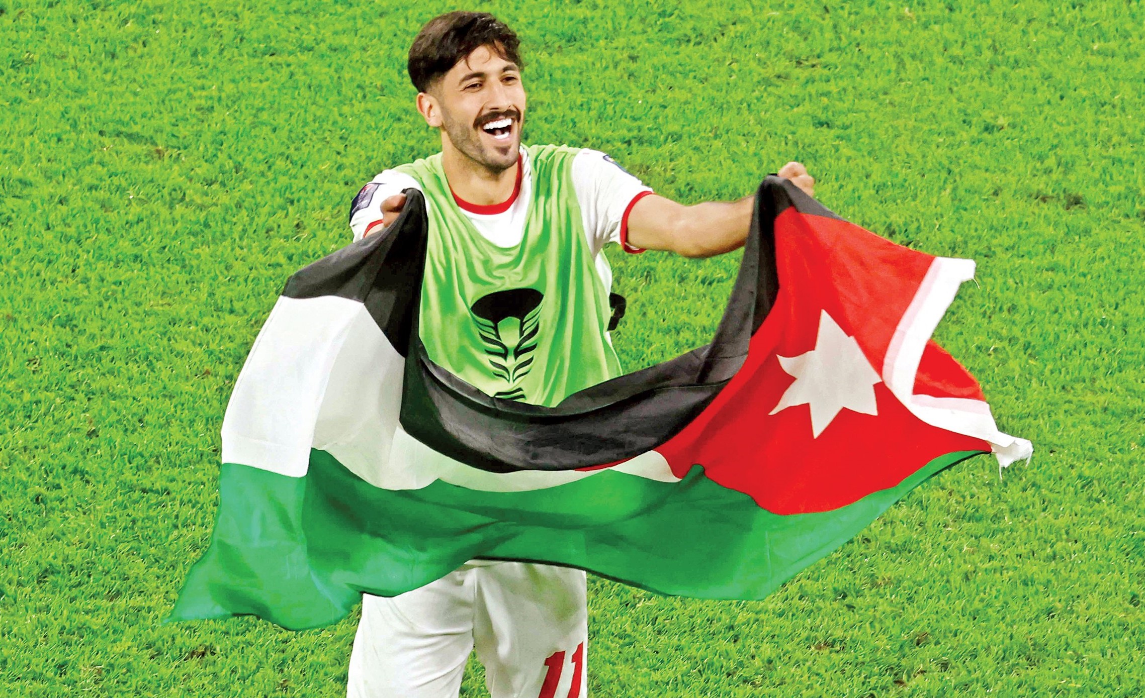 يزن النعيمات لجماهير الأردن: ارفعوا رؤوسكم..انتم الذهب