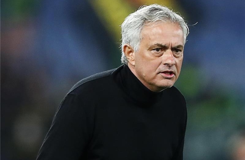 صحيفة المانية تكشف : البرتغالي مورينيو يستعد لتدريب بايرن ميونخ