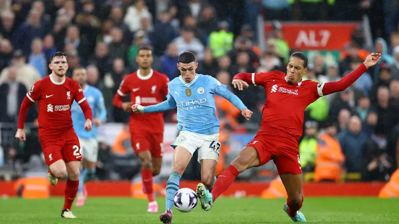 ليفربول يتعادل مع مانشستر سيتي ويبقي أرسنال في صدارة الدوري الانجليزي