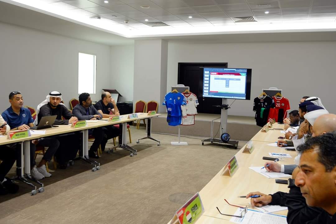 عقد الاجتماع الفني لمباراة المنتخب اليمني الاول والمنتخب الإماراتي
