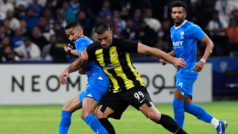 إتحاد جدة يطلب تأجيل مباراة الهلال.. ويثق بـ”الموافقة”