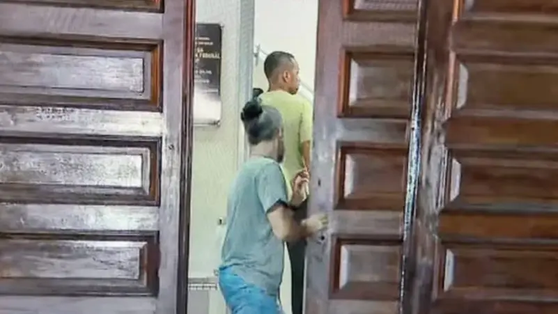 البرازيلي روبينيو يغادر السجن “الانفرادي” ويستقبل الزوار