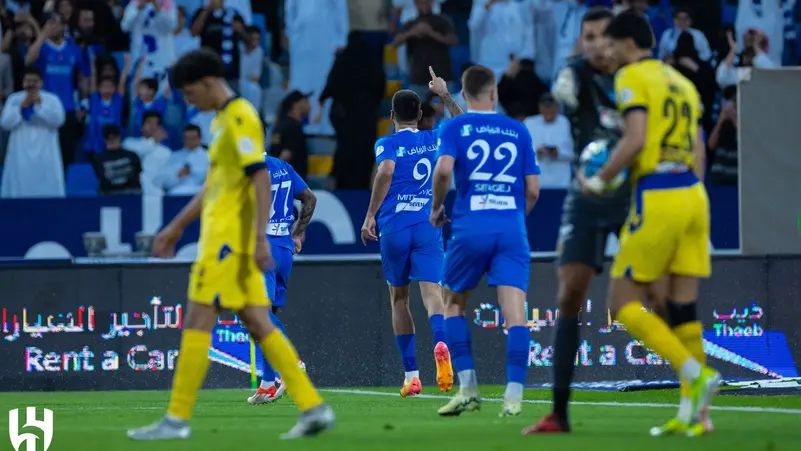 الهلال يهزم التعاون ويقترب من لقب دوري روشن السعودي