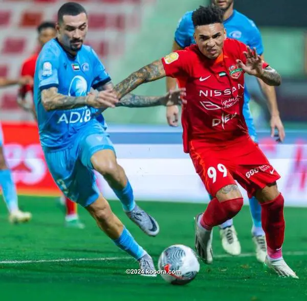 شباب الأهلي يفوز على بني ياس ويؤجل حسم الدوري الإماراتي