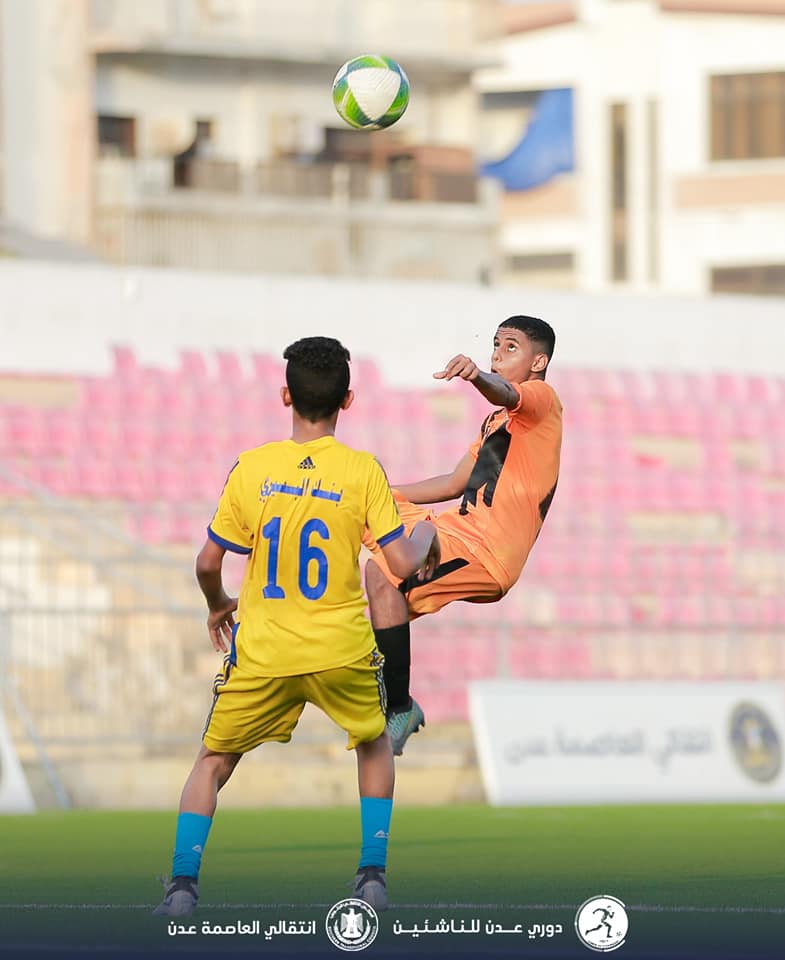 شمسان يثخن شباك الشعلة بأربعة أهداف ويقترب من التأهل لنصف نهائي دوري عدن للناشئين