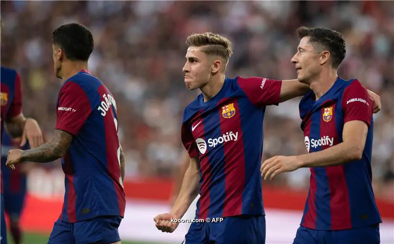 موهبة برشلونة : لست مهتم بعرض مانشستر يونايتد