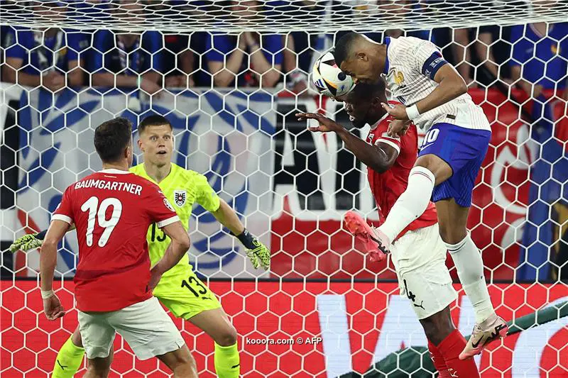 النيران الصديقة تمنح منتخب فرنسا فوزا شاقا على منتخب النمسا في امم اوروبا