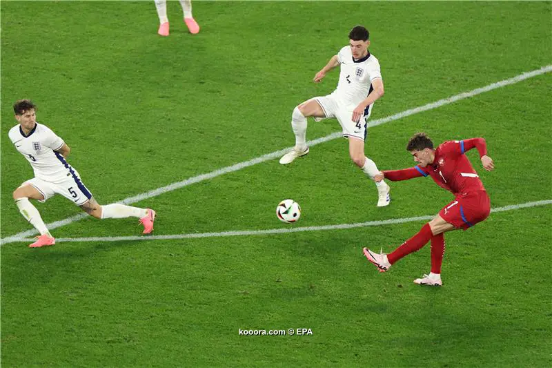 “يويفا” يفتح تحقيقا في أحداث مباراة صربيا وإنجلترا