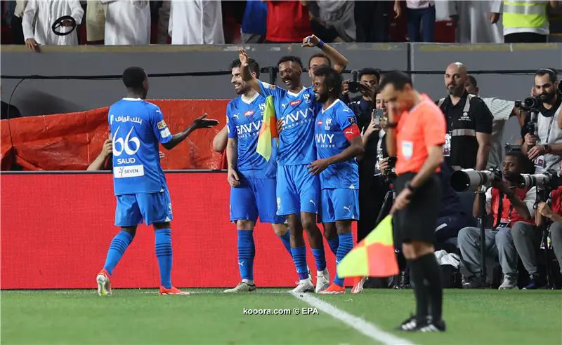 لاعب سعودي يشعل صراعا بين كبار “روشن”