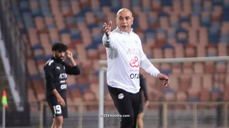 حسام حسن المدير الفني لمنتخب مصر يدرس العودة إلى خطة فيتوريا
