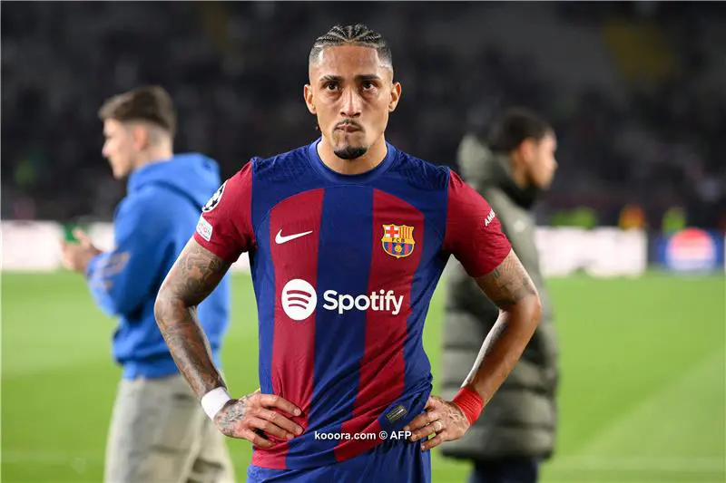 البرازيلي رافينيا يحسم الجدل بشأن رحيله عن برشلونة