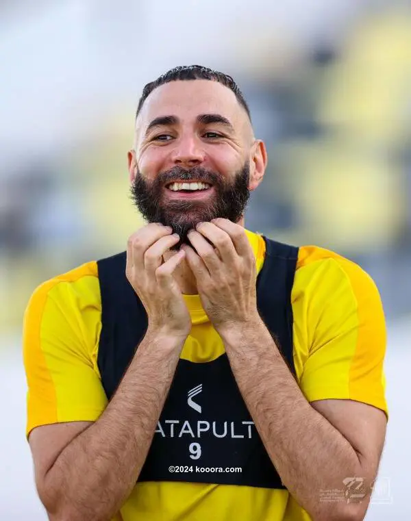 الفرنسي بنزيما وراء صفقة اتحاد جدة الجديدة